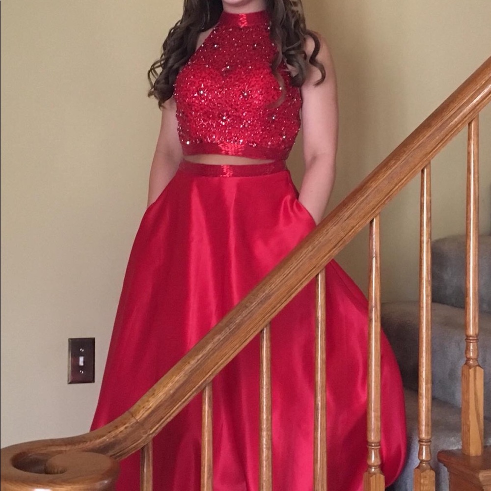 SIZE 8 BLUSH DRESS